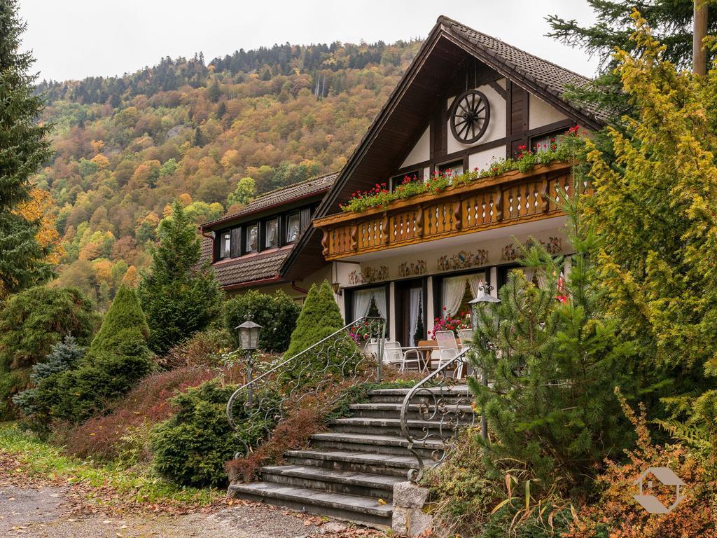 Hotel Landhaus Sonnenhof Todtnau Exterior foto